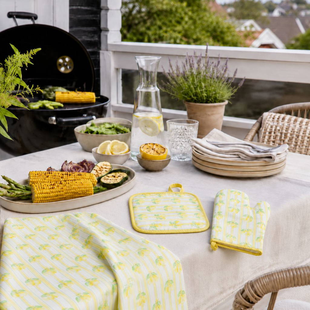 Scandinavian Collection- Sommer sett med Grytevott, Grytelapp og kjøkkenhåndkle! (Forhåndsbestilling)